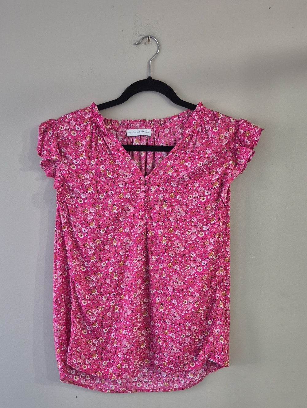 cupcakes & cashmere Pink Floral V-Neck Ruffle Sleeve Blouse